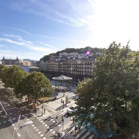 The Collection - Easo 公寓 *